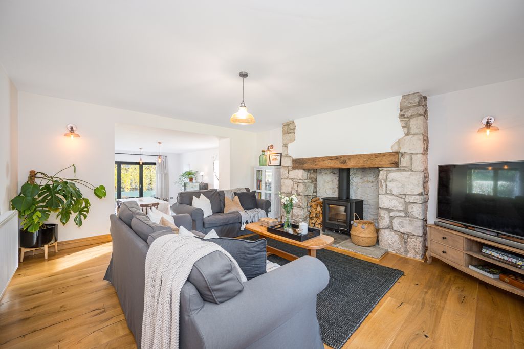 Reception Room- click for photo gallery